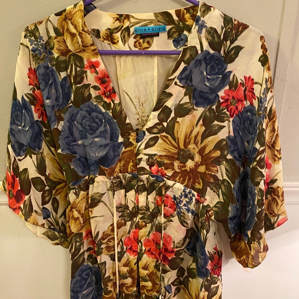 Pretty light top